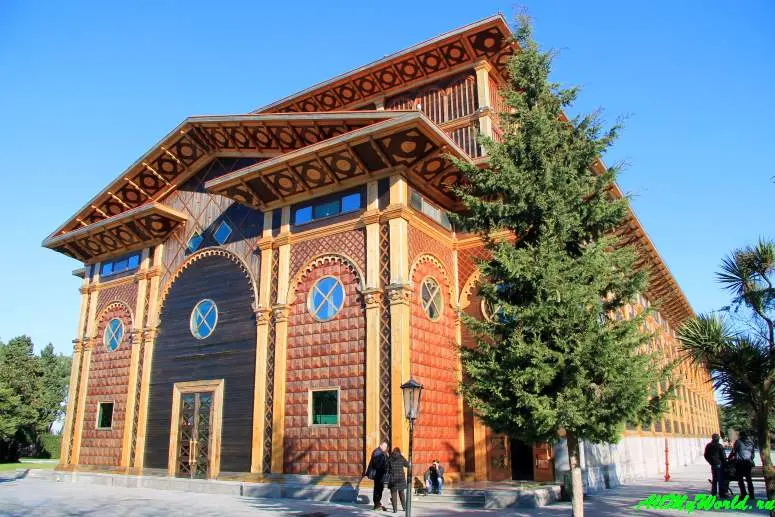 Здание Летнего театра